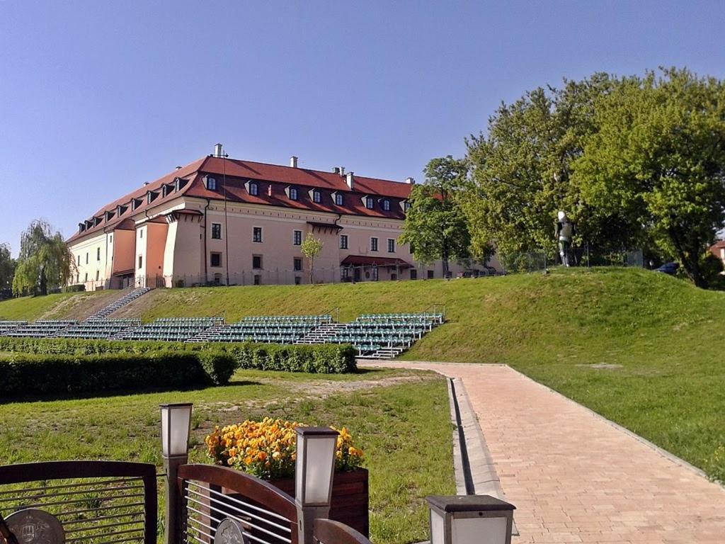 Pokoje Goscinne Z Lazienkami Niepolomice Exterior photo